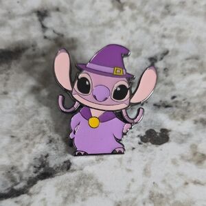 Disney Lilio & Stitch Character Loungefly Pin